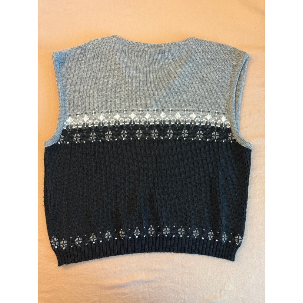 Vintage Mens Fair Isle V Neck Sweater Vest Gray Black Preppy Argyle Holiday Knit - Picture 2 of 7